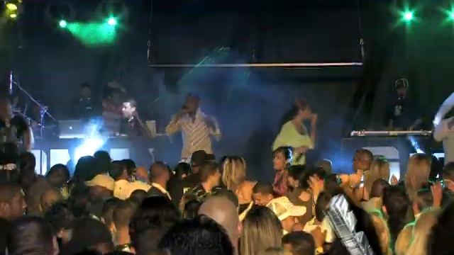 42 Gente De Zona y Freska Nadie Quiere Nadie En Vivo смотреть онлайн