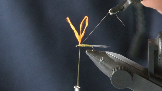 Montage d'une mouche parachute pour les montagnes смотреть онлайн