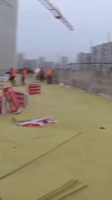 Отходность клиновидного утеплителя при устройстве разуклона наглядно #утепление #минвата #кровля смотреть онлайн