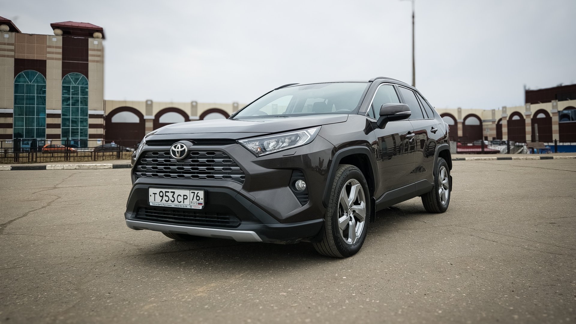 Toyota Rav 4 XA50 2022 CVT 2.0 AWD смотреть онлайн