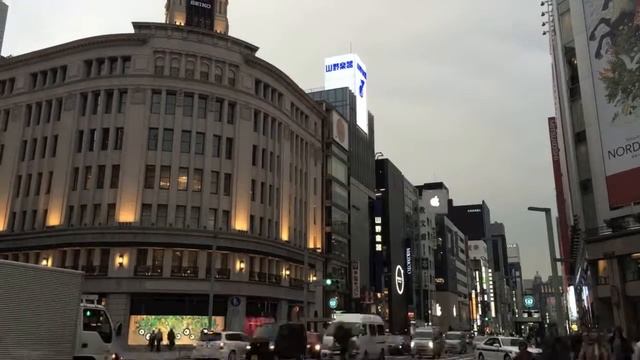 Apple Store Rotating Billboard, Ginza, Tokyo / アップルストア回転ロゴ смотреть онлайн