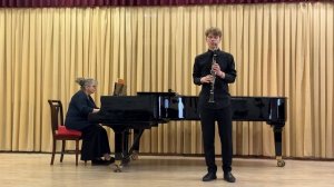 К.М.Вебер. Соч. 26. Концертино для кларнета с оркестром. 
Н. Аливердибеков. Элегия.