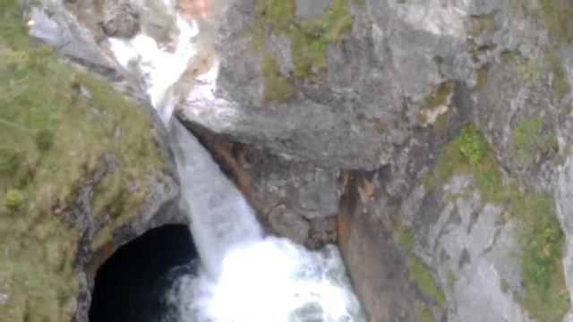 Вид с Мариенбрюке на замок Нойшванштайн смотреть онлайн