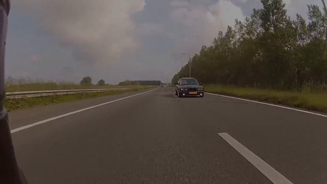 e32 & e34 rolling on the highway смотреть онлайн
