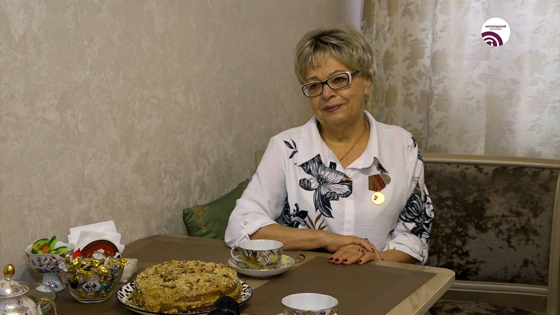 Поблагодарила за спасение смотреть онлайн