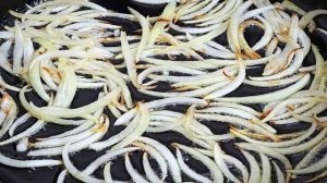 Отбивные из свиной печени с яблоками