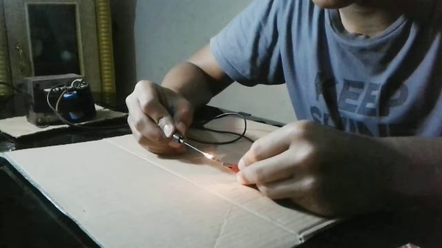 Ujian Praktik Fisika : Membuat Lampu Pijar Dari Isi Pensil
