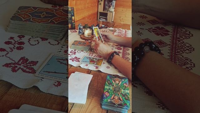Скорпион апрель. Скорпион таро прогноз на апрель