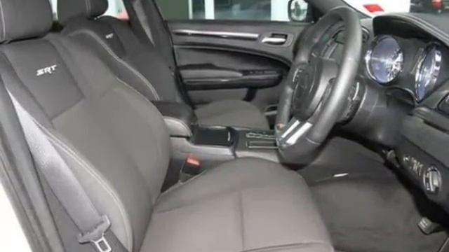 2013 Chrysler 300C LX CHRYSLER SRT8 CORE Stone white Sedan смотреть онлайн