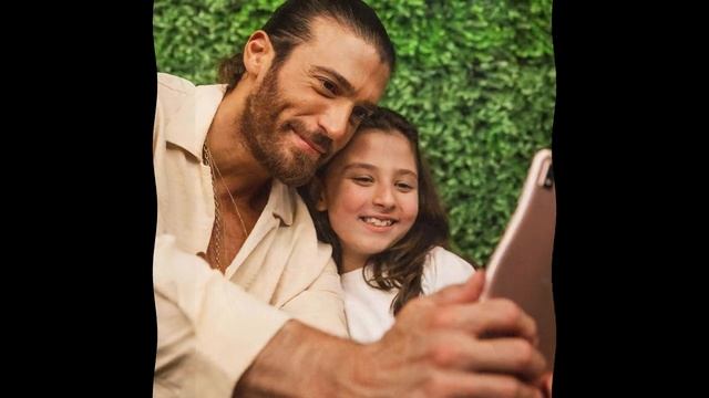 ¡DEMET ÖZDEMİR ALQUILÓ UNA HABITACIÓN DE HOTEL CON CAN YAMAN PARA EL AÑO NUEVO!