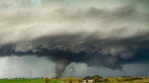 Стало известно о мощном торнадо на территории США