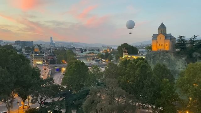 Почему В Грузии Женщины Не Нуждаются в ЛЮБОВНИКАХ? Узнайте Правду! смотреть онлайн