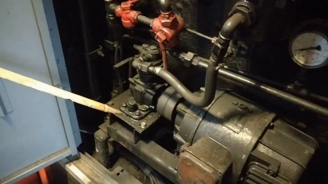 Шафа підйому струмоприймачів електропоїзда смотреть онлайн