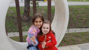 приехала к бабушки Люды играть с полинкай осталась на начёвку 1 часть