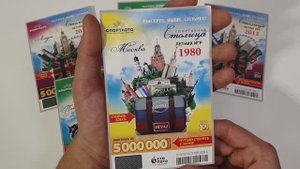 ЧТО МОЖНО ВЫИГРАТЬ, ЕСЛИ ПОТРАТИТЬ 500 РУБЛЕЙ НА МОМЕНТАЛЬНУЮ ЛОТЕРЕЮ, КУПИЛ ДОРОГУЮ ЛОТЕРЕЮ