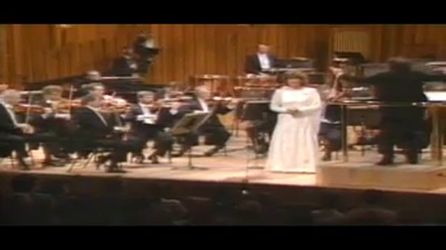 Dame Kiri Te Kanawa sings "Lou Boussu" - "Chants d'Auvergne"