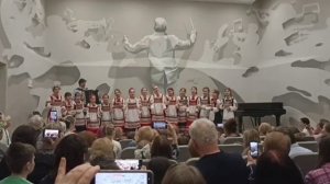 Посмотрите! Наши гармошки как звучат и девочки поют