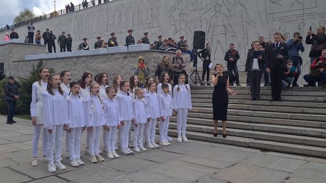 На_Мамаевом_кургане_тишина_TALI_и_Smile_Music_Style смотреть онлайн