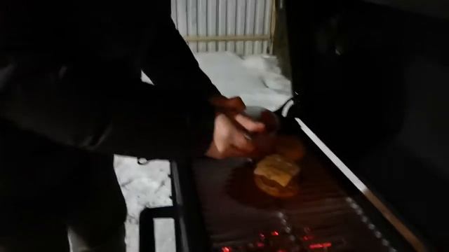 Бургерная на новом мангале тест от Василя смотреть онлайн