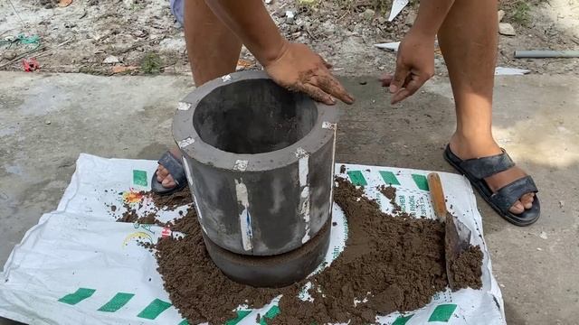 Great idea - Make beautiful plant pots from scrap plastic bins - Cement Craft Ideas смотреть онлайн