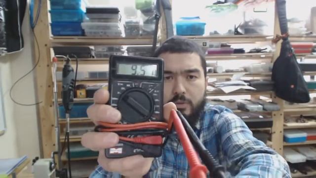 Измерение напряжения батарейки с нагрузкой смотреть онлайн