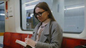 7251555-uhd_3840_2160_25fps