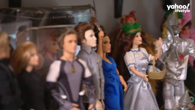 Former 80s model turned ‘Grandma Barbie’ re-creates life with mini dolls смотреть онлайн