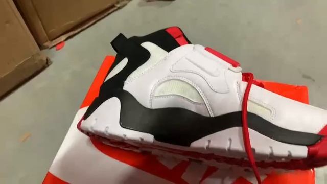 КРОССОВКИ NIKE AIR BARRAGE MID ЦВЕТ БЕЛЫЙ Артикул 20882