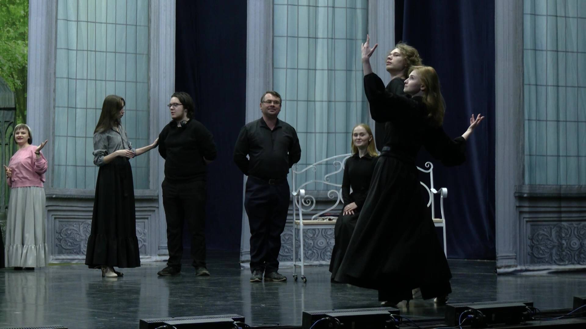 В театре оперы и балета имени Эрика Сапаева готовят премьеру смотреть онлайн