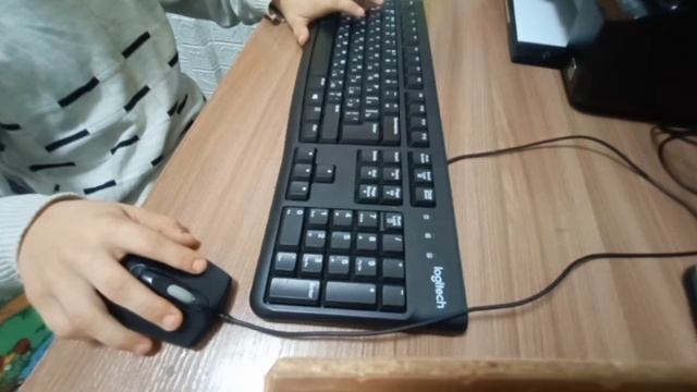 Как играть на телевизоре???