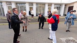 30.03.25г..."Жёлтый Дождь Стучит по Крышам"...