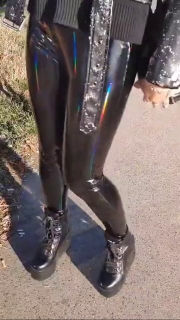 leather pants, girl on the highway смотреть онлайн