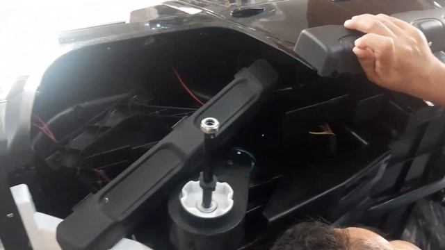 UNBOXING MOBIL MAINAN AKI ANAK-ANAK VOLKSWAGEN AMAROK