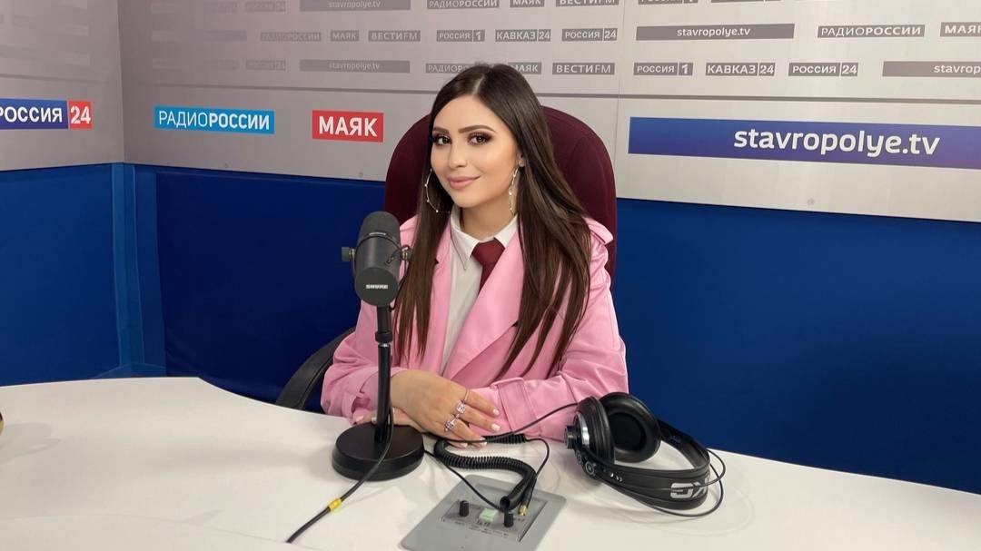 «Утреннее шоу»: презентация новой песни «Россия»