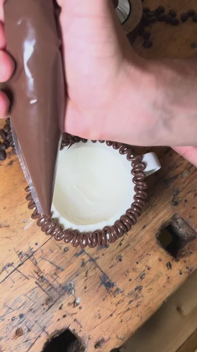 Креативные и вкусные летние кофейные напитки с фисташками