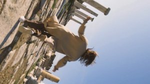 7048204-uhd_4096_1974_30fps