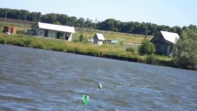 поклёвка и поимка на пенопласт чертково 25 06 2014 смотреть онлайн