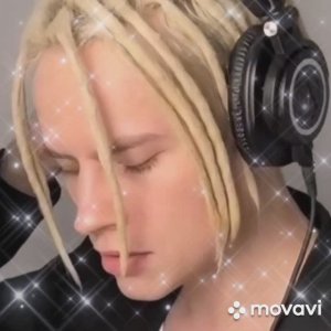 Поднимите взор к небесам... там для каждого есть своя звёздочка... и будем мечтать о хорошем.