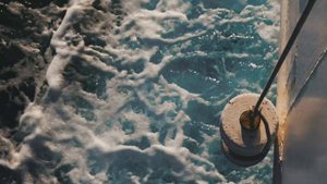 6815635-uhd_4096_1974_30fps