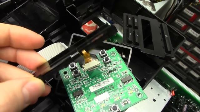 Trash-picked APC Smart-UPS 2200 battery removal & hacks смотреть онлайн