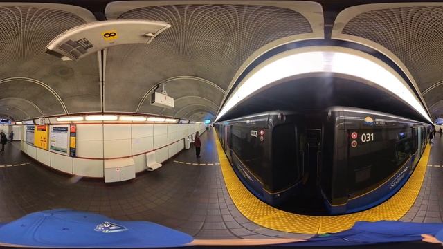 Downtown - Skytrain - Burrard Station - Platform 360 смотреть онлайн