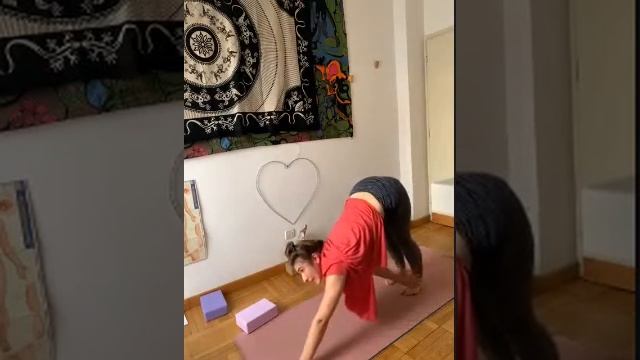 LottieYogaMindfulness April slow vinyasa flow twisty evening sequence, 60 min/1hr, manipura chakra