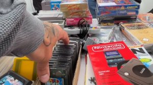 Поехал на барахолку. Купил за копейки игры для Nintendo и PlayStation! И нашел Ретро-консоли!