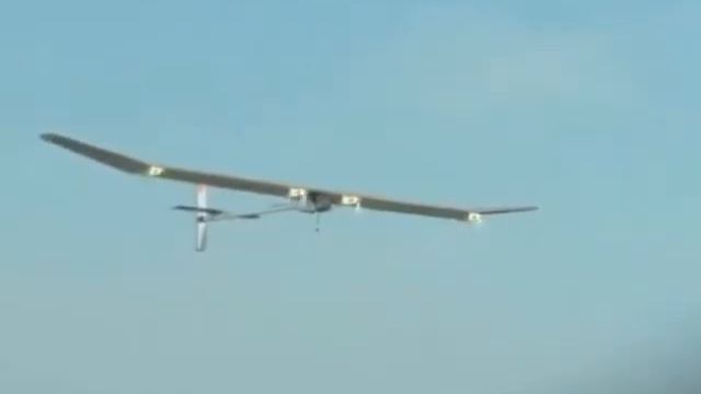 Полет самолета на солнечных батареях "Solar Impulse" смотреть онлайн