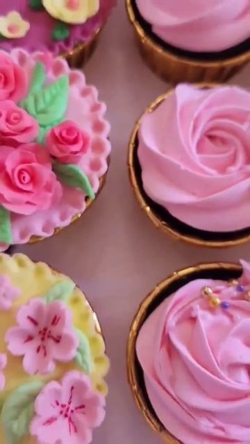 Mother's Day..cupcakes overload..yummy