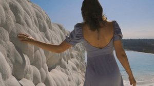 7038065-uhd_4096_1974_30fps