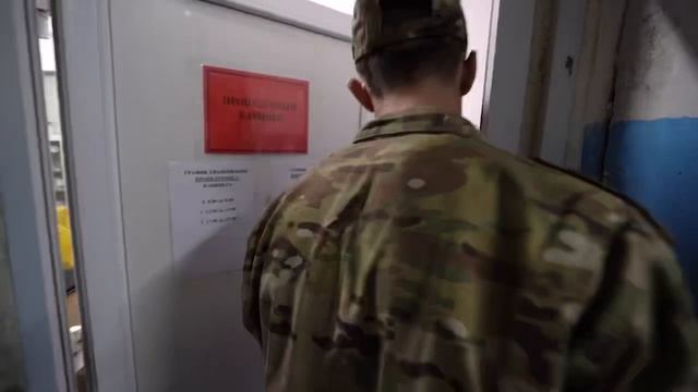 дороги войны. российский боец вынес на себе раненого украинца смотреть онлайн