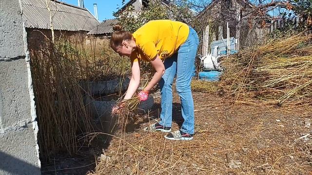 #1 ЖИЗНЬ В СТАНИЦЕ./ КУПИЛИ ДОМ./ УБОРКА ТЕРИТОРИИ./
