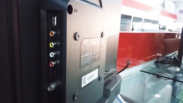 LED TCL Seri 32D3000B смотреть онлайн