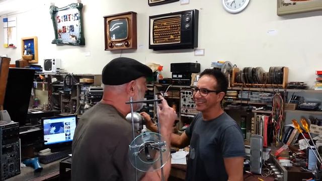 Mono Stereo смотреть онлайн